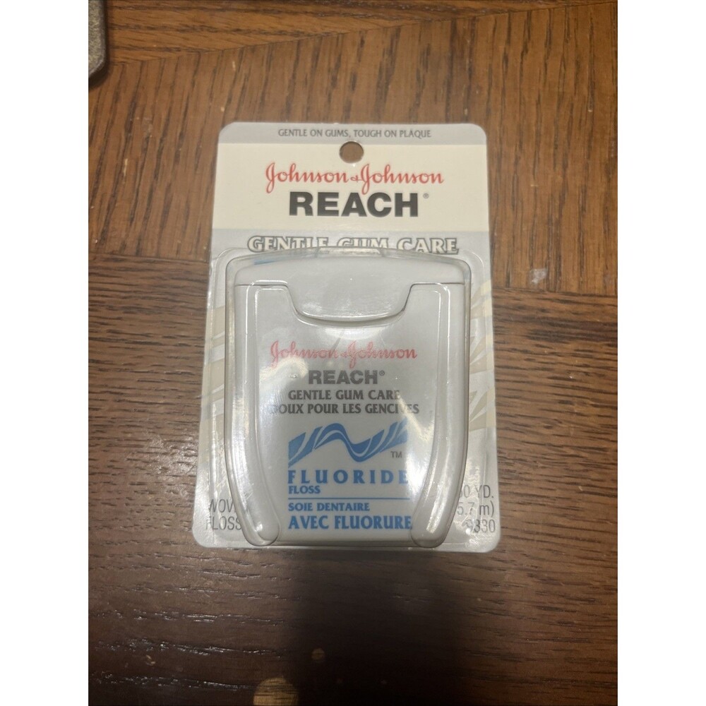 Johnson & Johnson Reach Gentle Gum Care Fluoride Woven Floss 35 Yd Sealed 1995